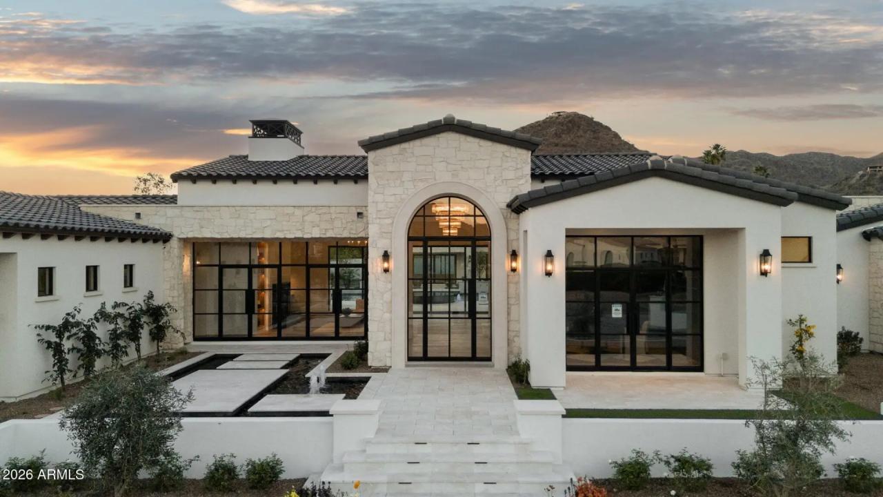 Real Estate Picture 3