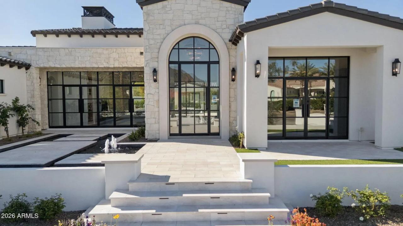 Real Estate Picture 4