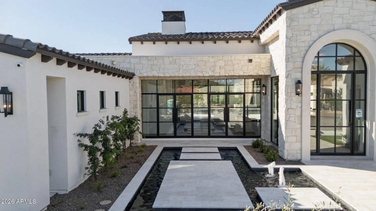 Real Estate Picture 6