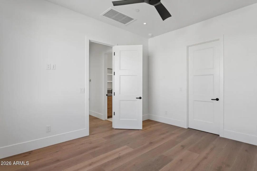 Real Estate Picture 60