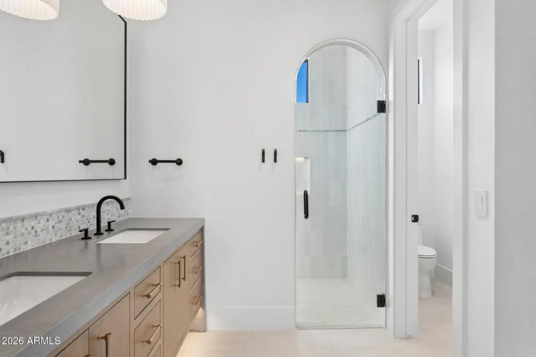 Real Estate Picture 54