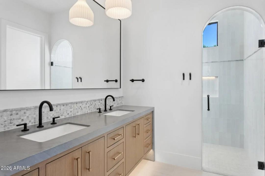 Real Estate Picture 55