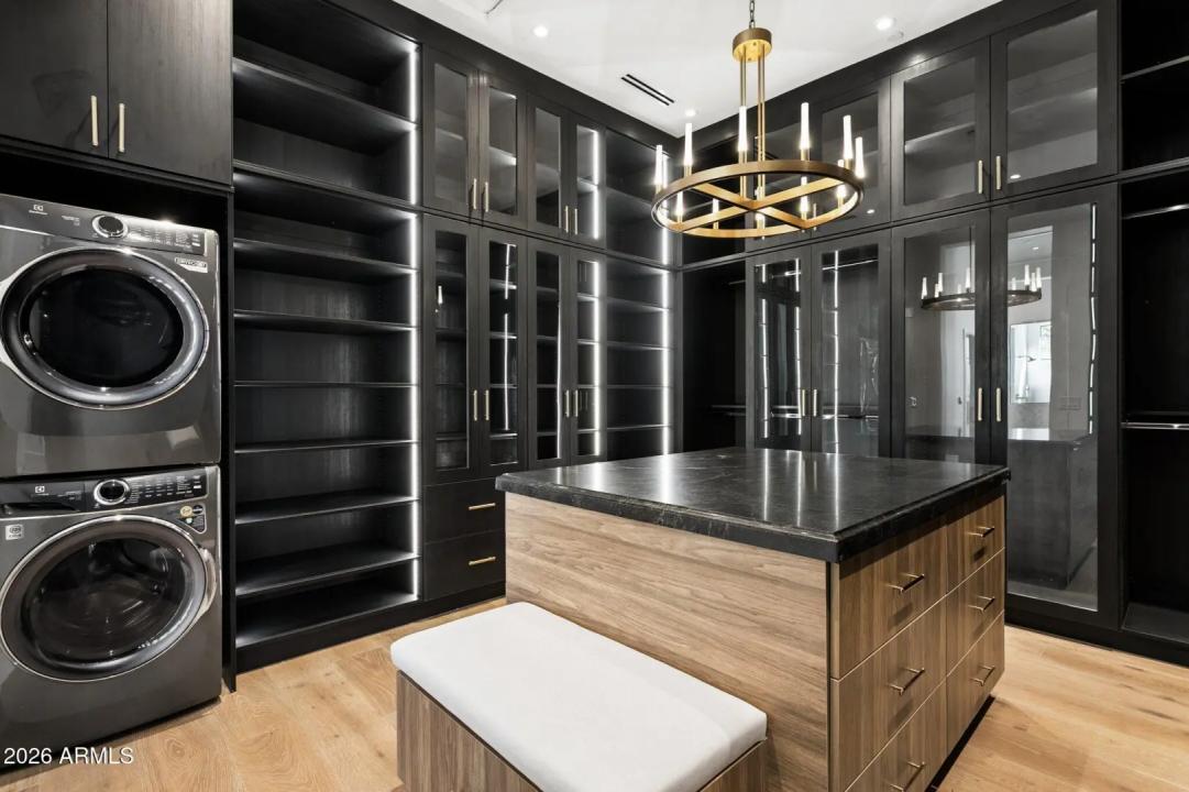 Real Estate Picture 38