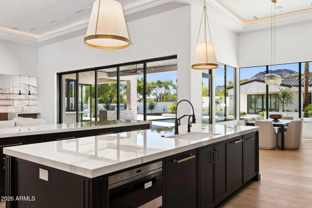 Real Estate Picture 18