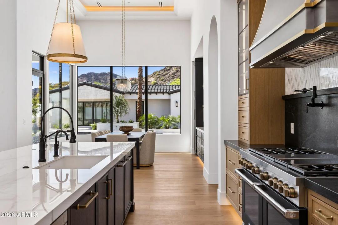 Real Estate Picture 19