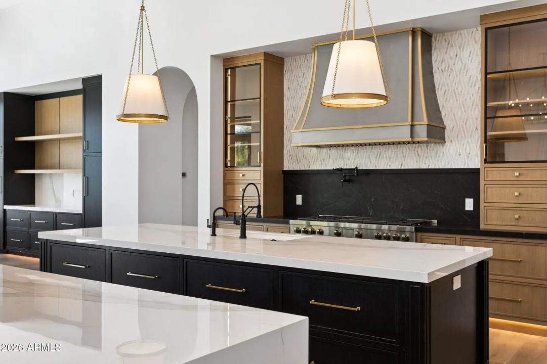 Real Estate Picture 20