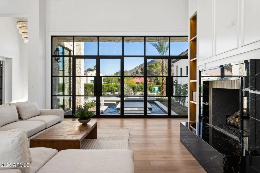 Real Estate Picture 11