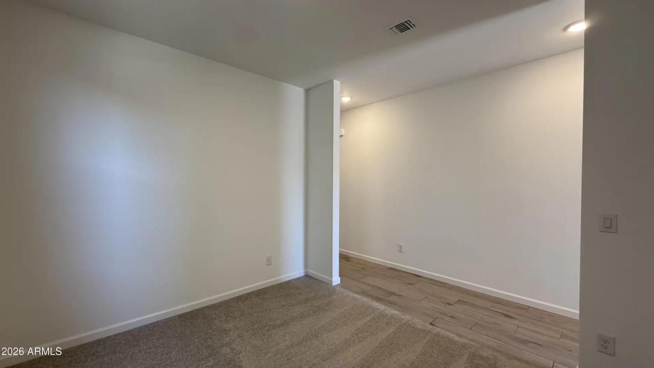 Real Estate Picture 8