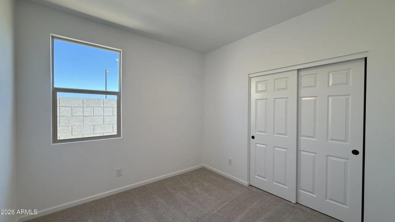 Real Estate Picture 23