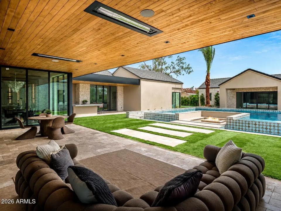 Real Estate Picture 19
