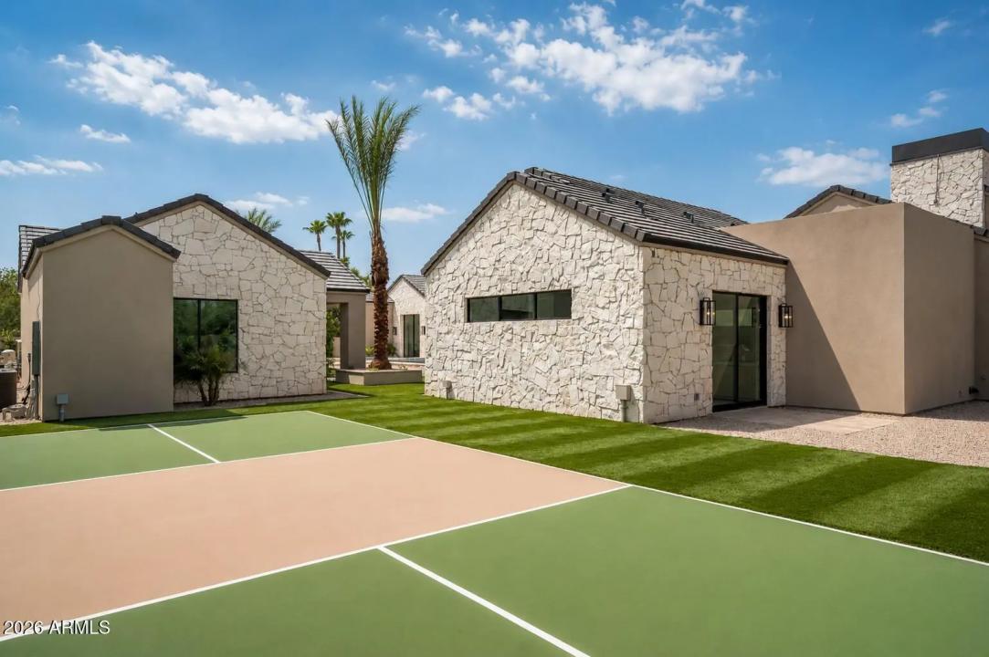 Real Estate Picture 21