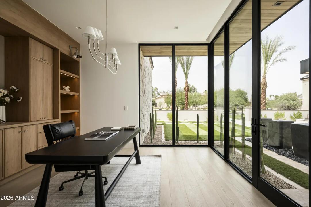 Real Estate Picture 12