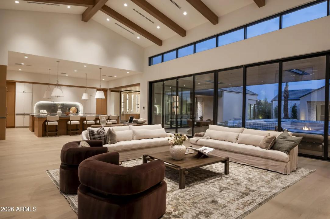 Real Estate Picture 6
