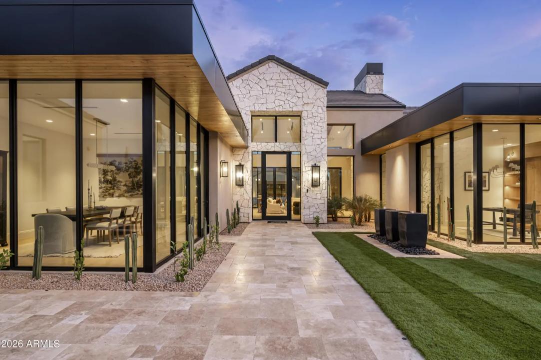 Real Estate Picture 3