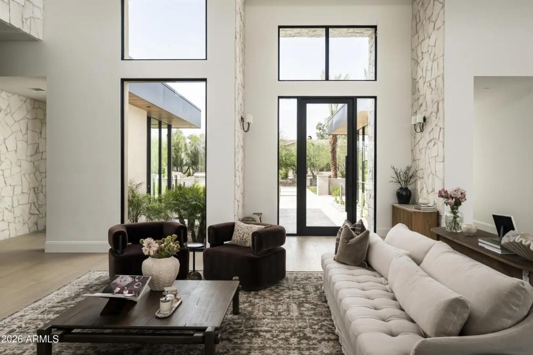 Real Estate Picture 5