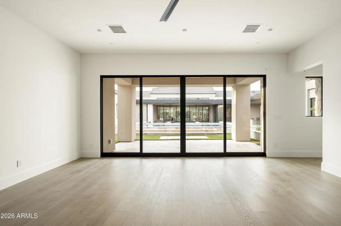 Real Estate Picture 40