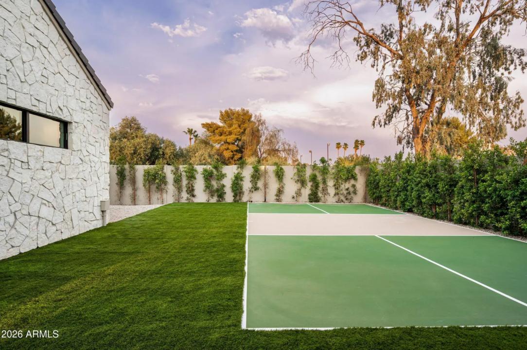 Real Estate Picture 45