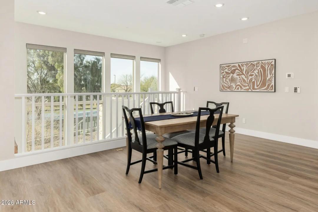 Real Estate Picture 6