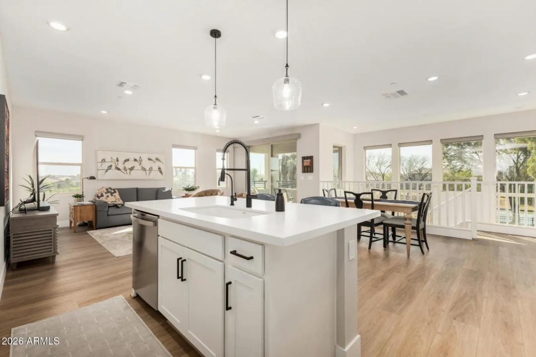 Real Estate Picture 13