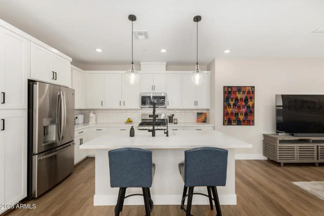 Real Estate Picture 15