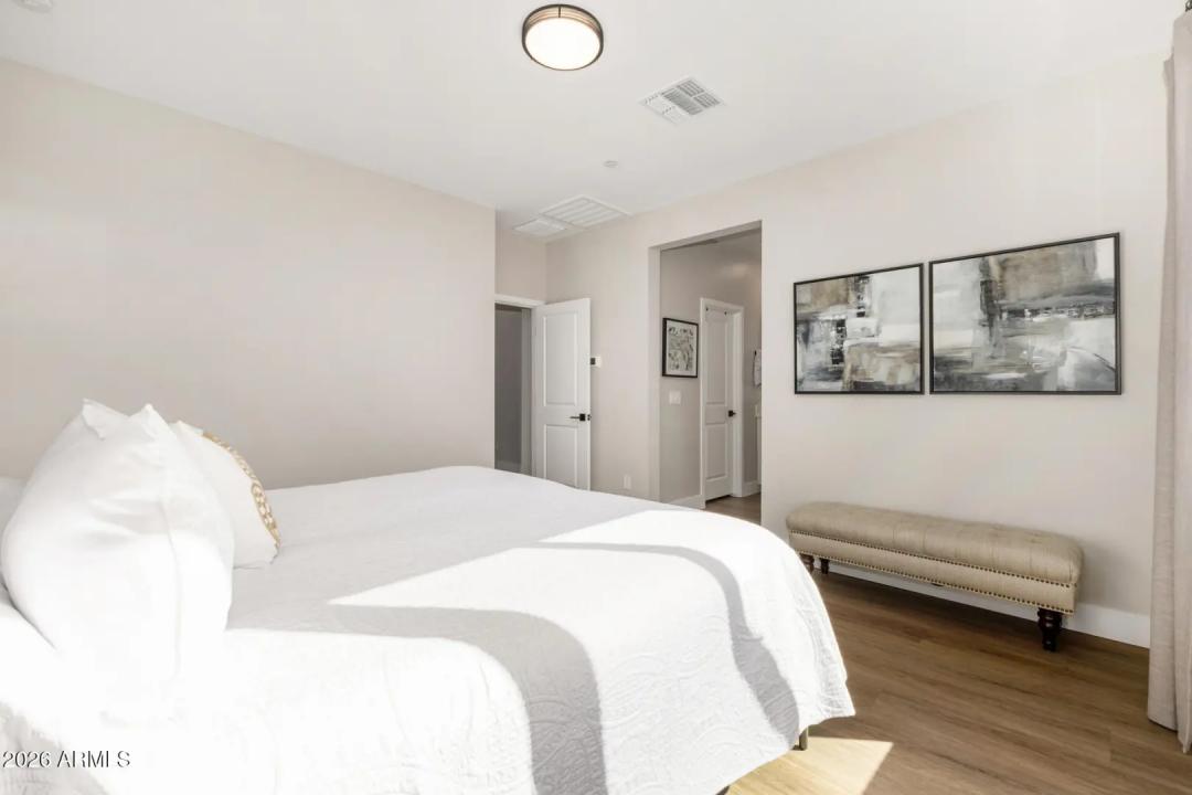 Real Estate Picture 20