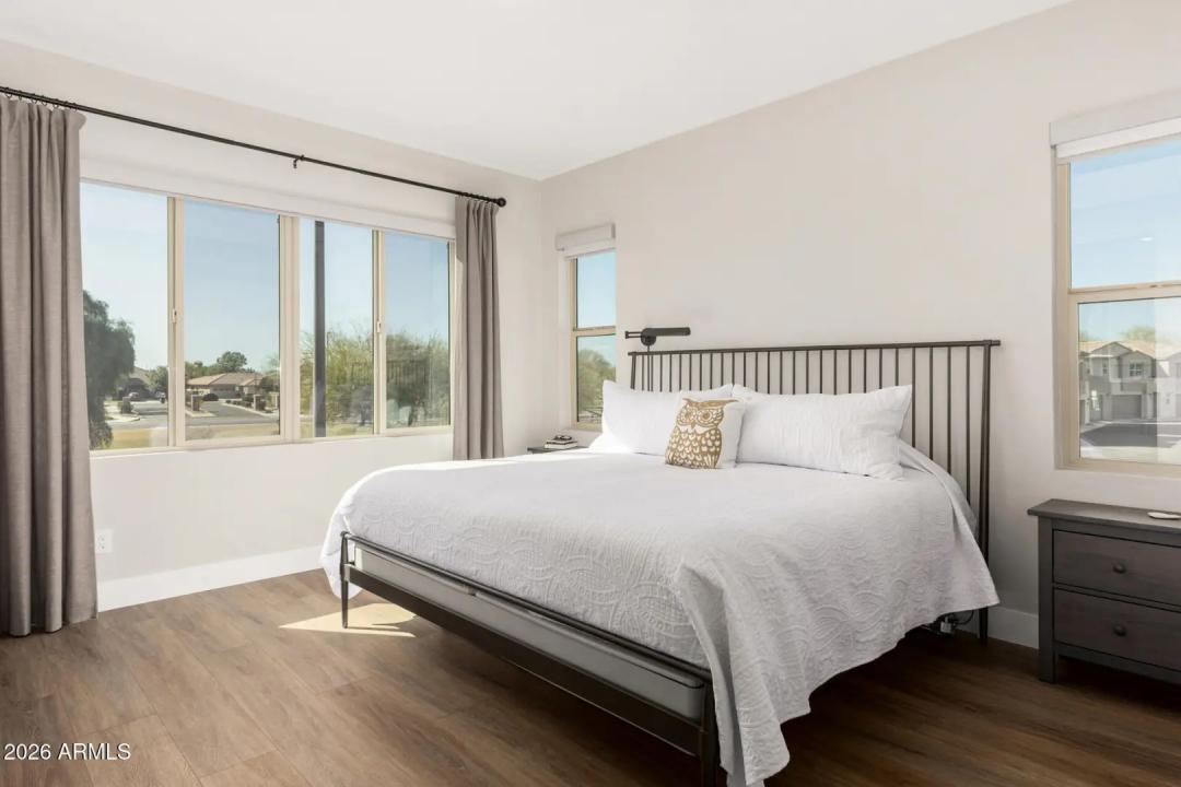 Real Estate Picture 18