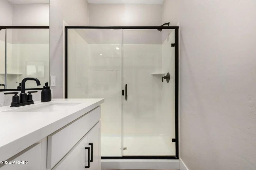 Real Estate Picture 23