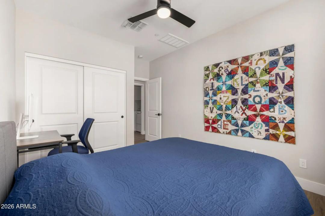 Real Estate Picture 25