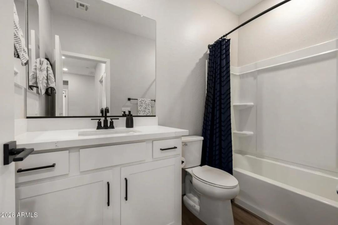 Real Estate Picture 28