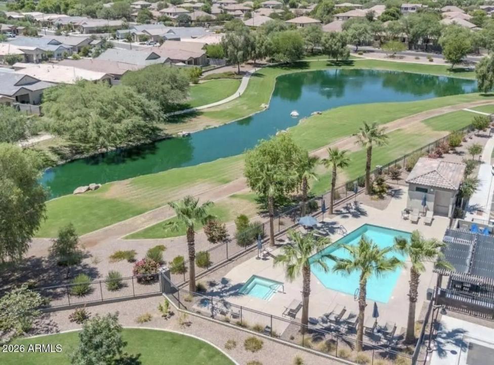 Real Estate Picture 50