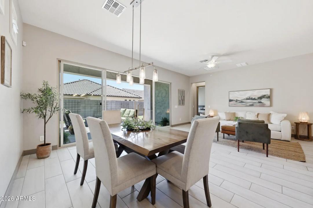 Real Estate Picture 5