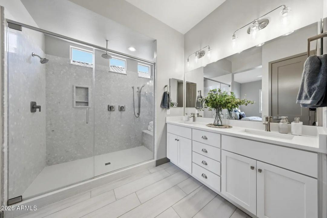 Real Estate Picture 19