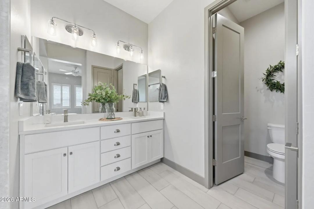 Real Estate Picture 20