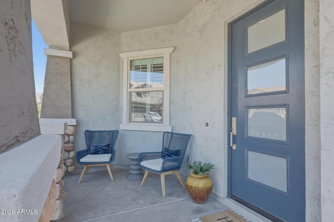 Real Estate Picture 3