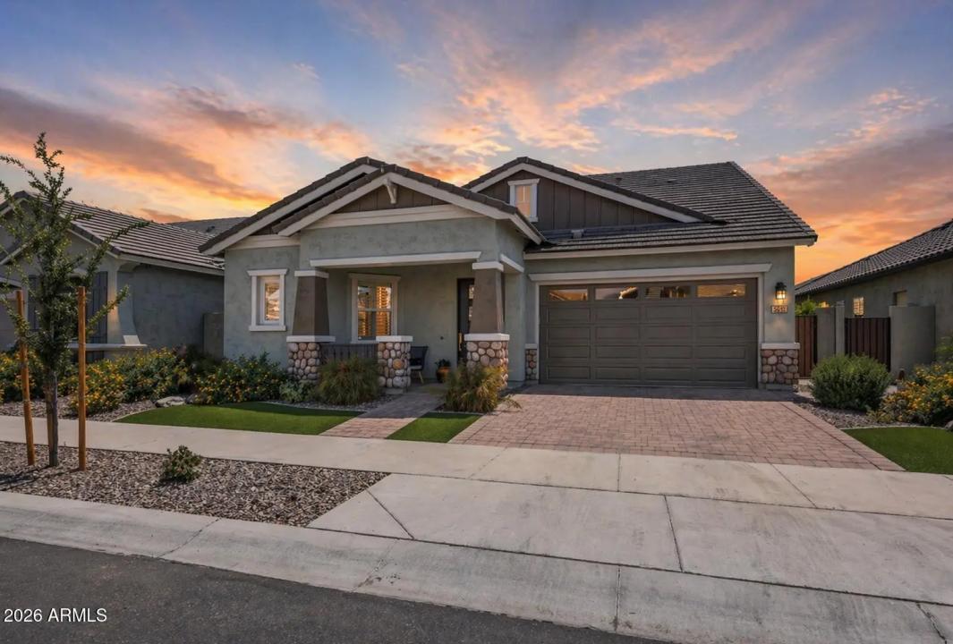 Real Estate Picture 2