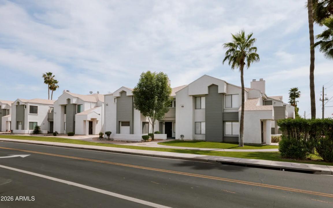 Real Estate Picture 23