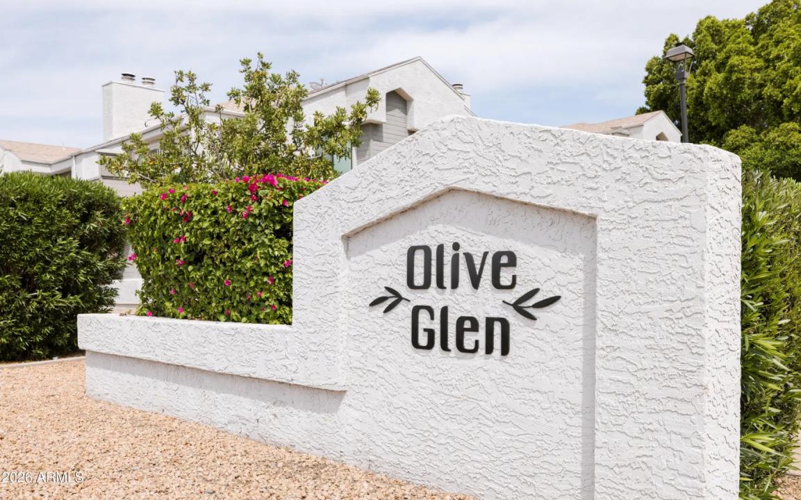 Real Estate Picture 25