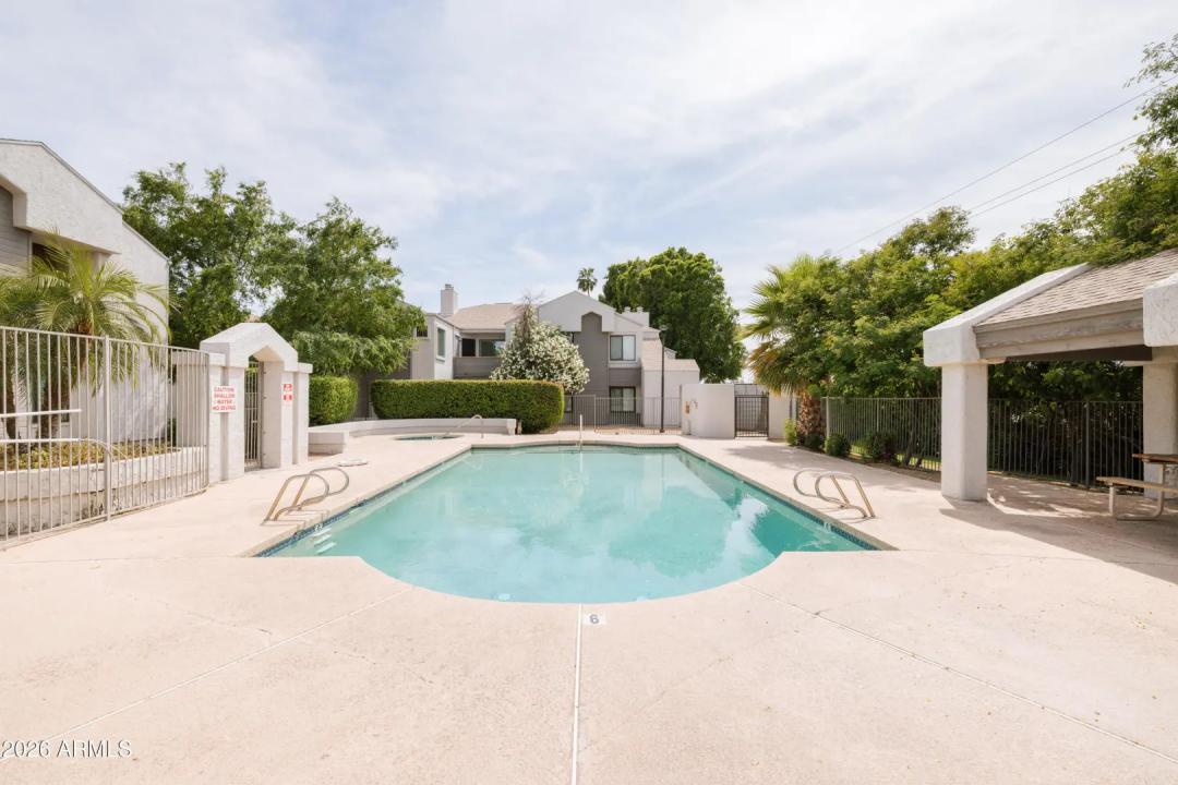 Real Estate Picture 21