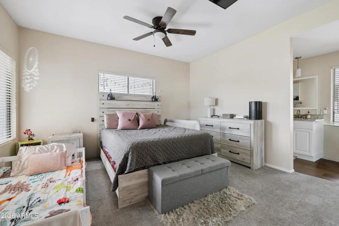 Real Estate Picture 10