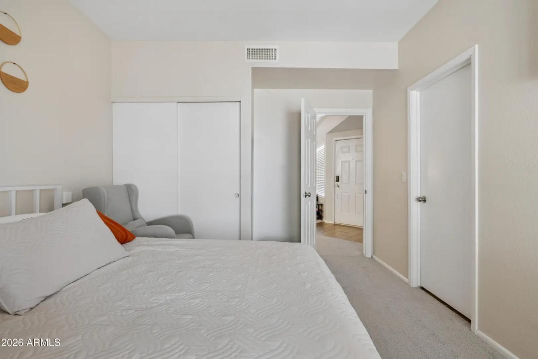 Real Estate Picture 15