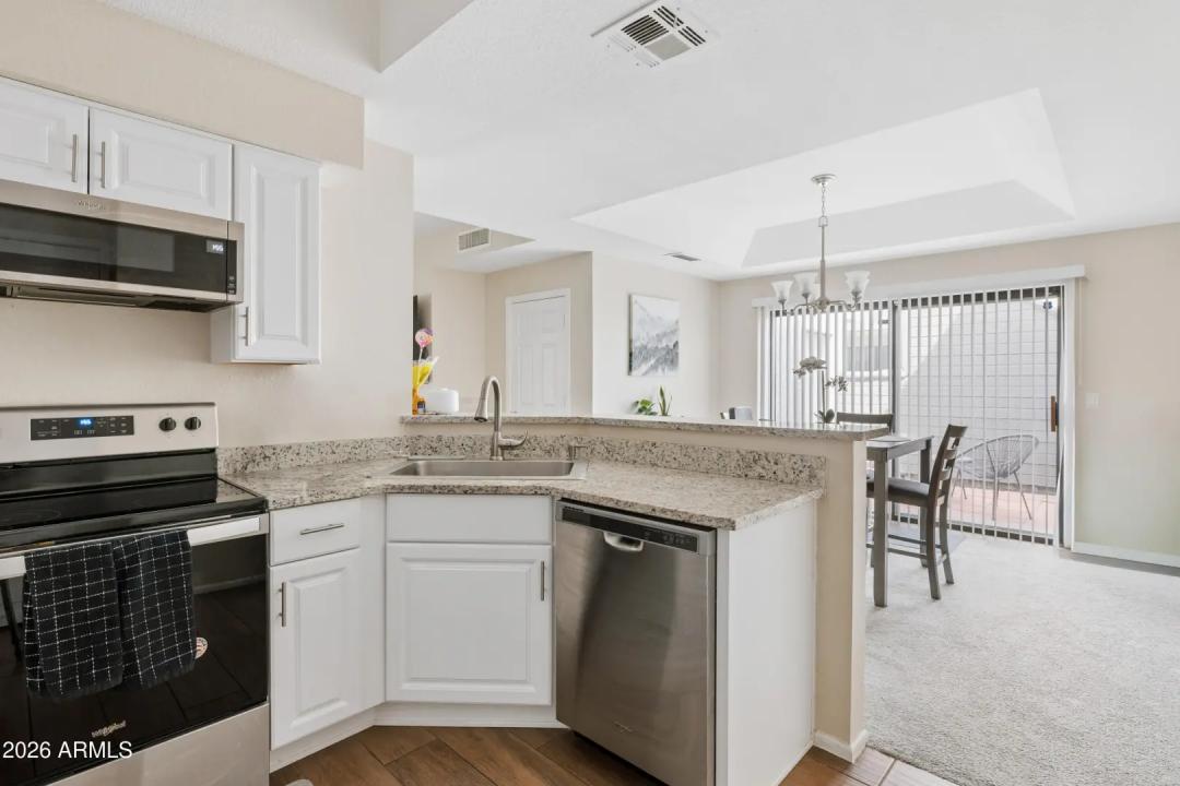 Real Estate Picture 6