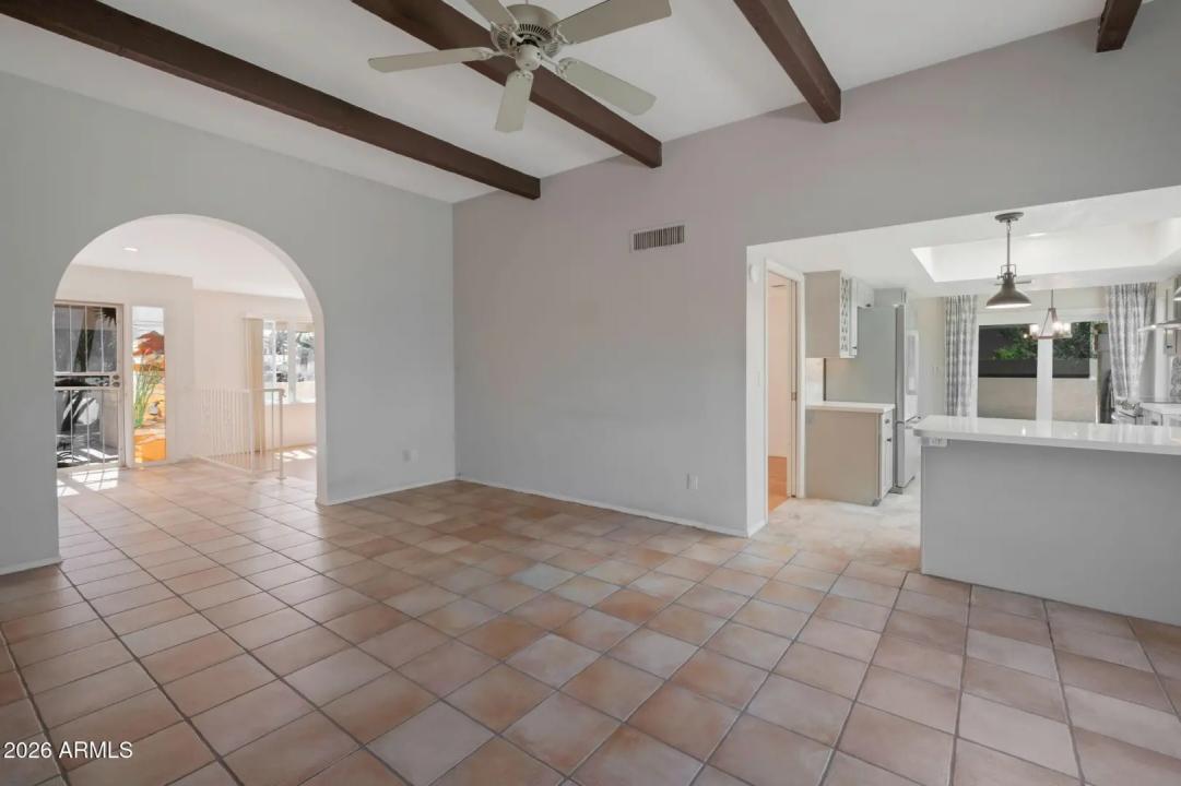 Real Estate Picture 7