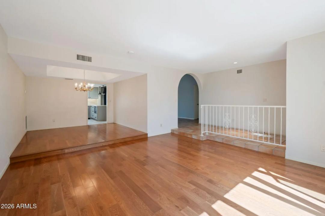 Real Estate Picture 12