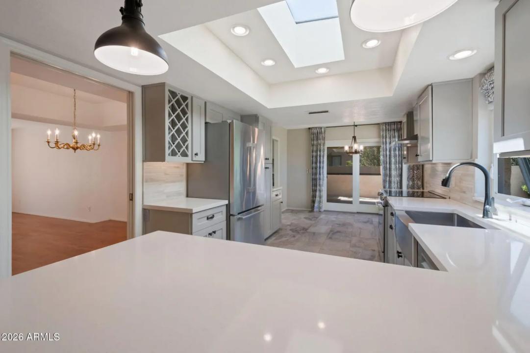 Real Estate Picture 8