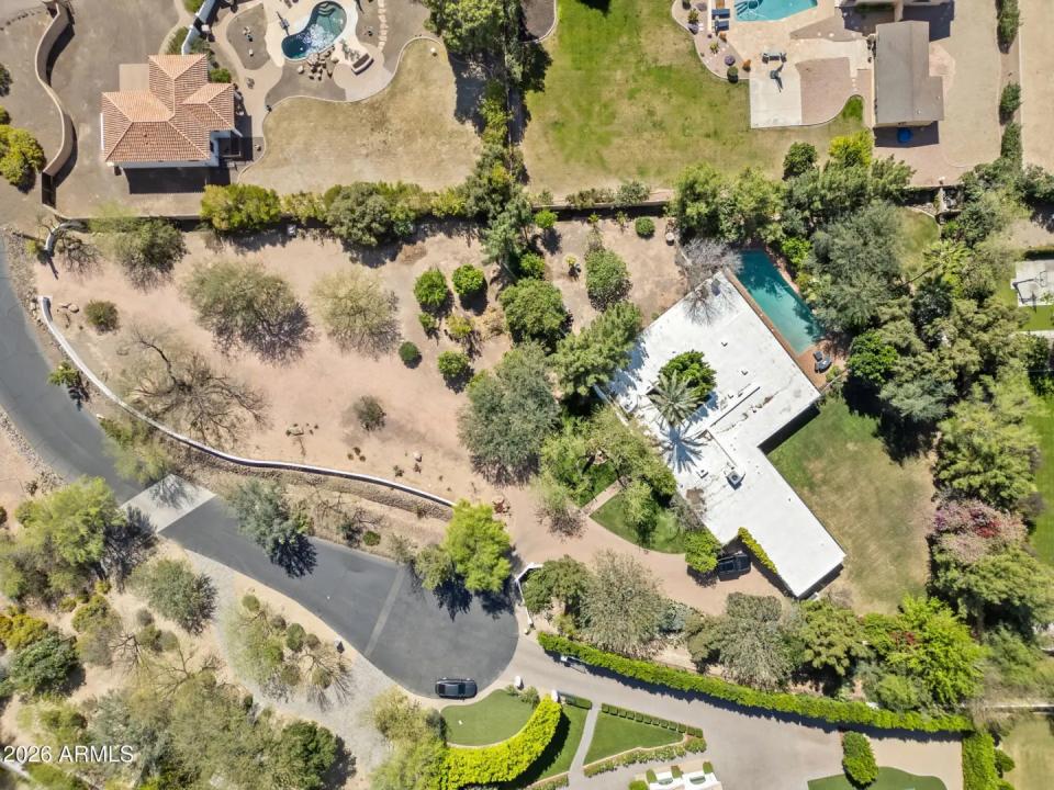 Real Estate Picture 2