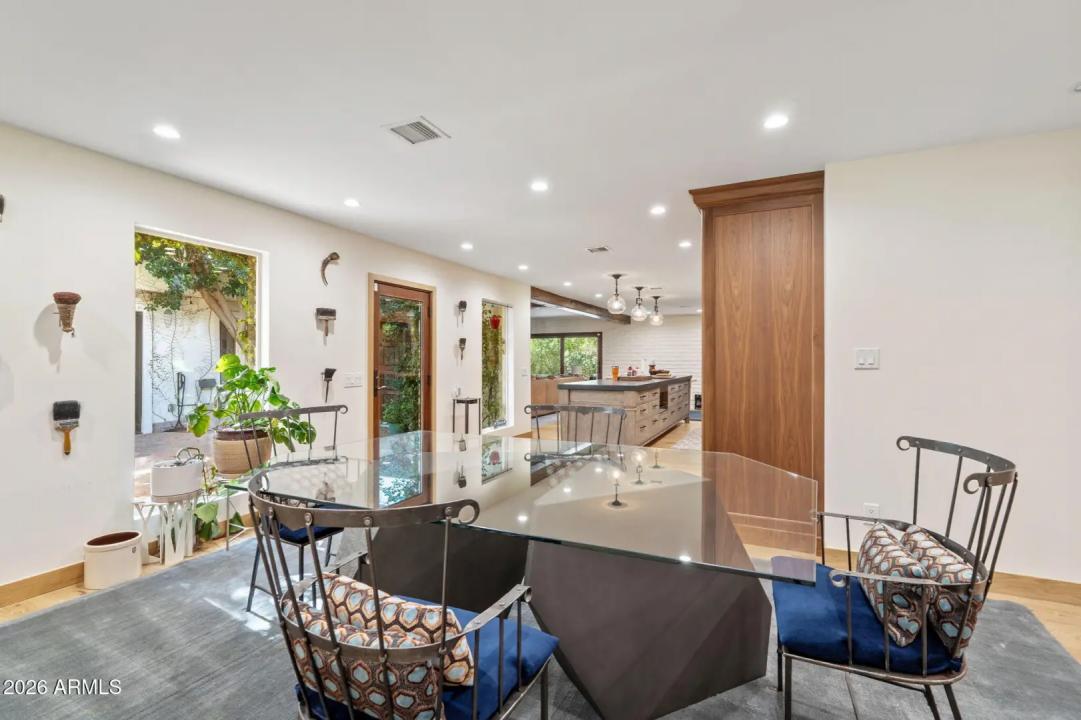 Real Estate Picture 20