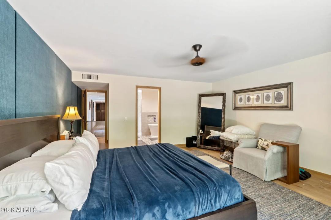 Real Estate Picture 28