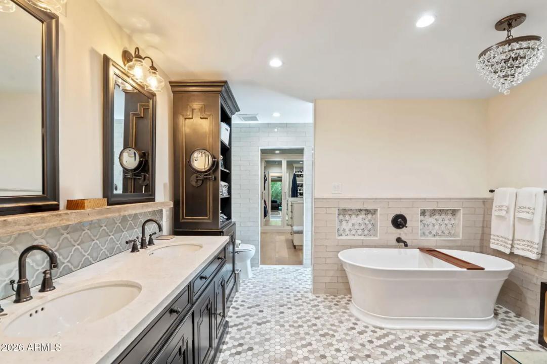 Real Estate Picture 29