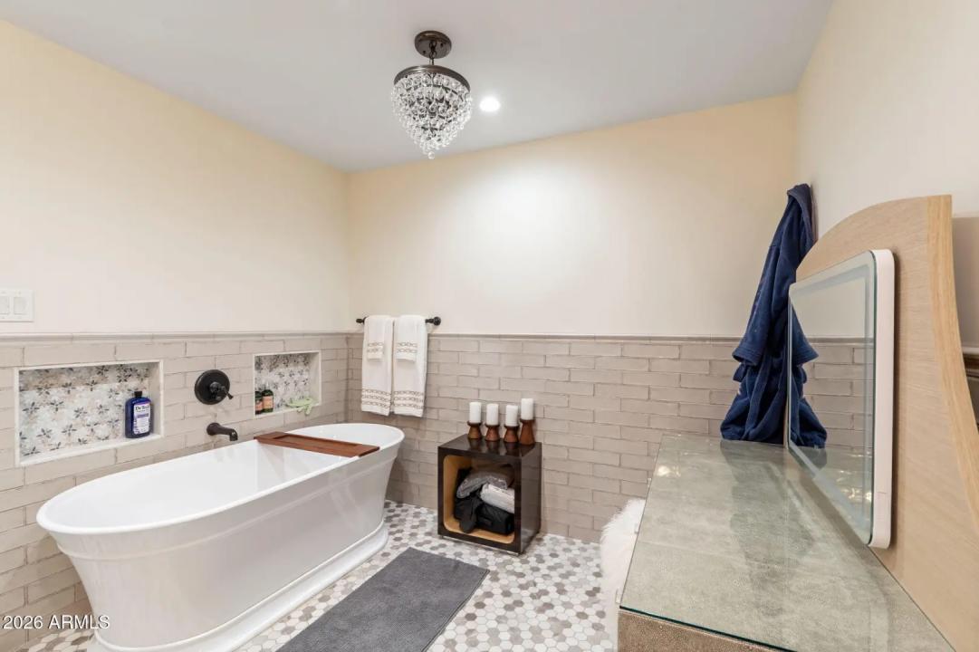 Real Estate Picture 30