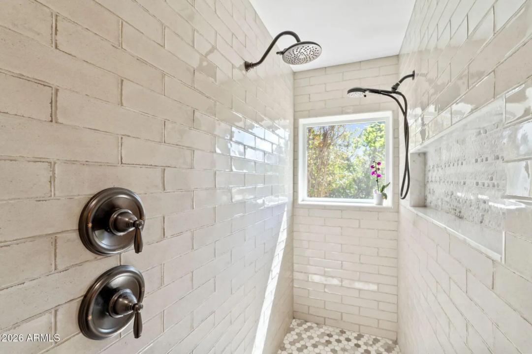 Real Estate Picture 31